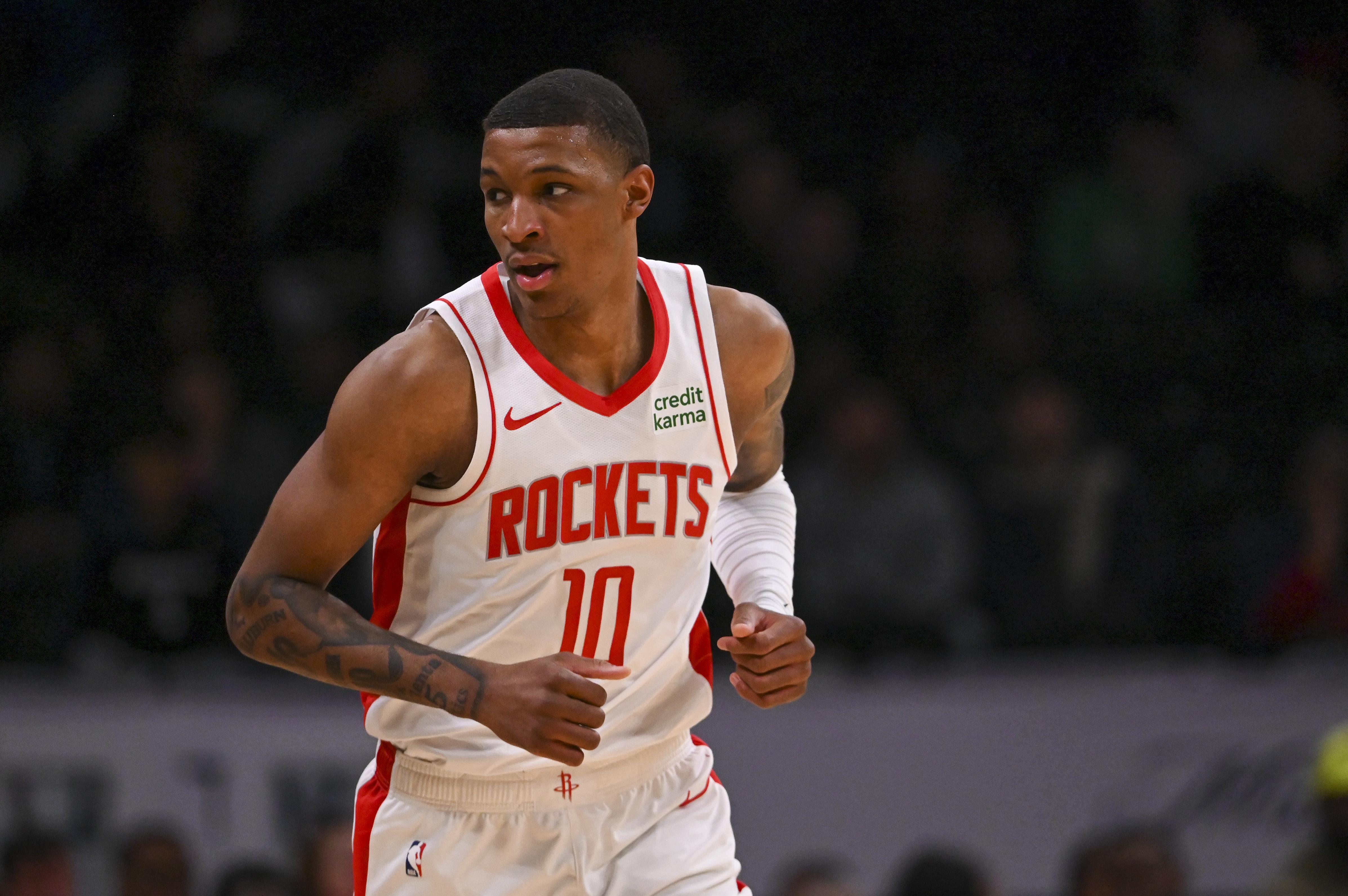 这孩子不浮躁！小贾刚签完合同就开启了训练