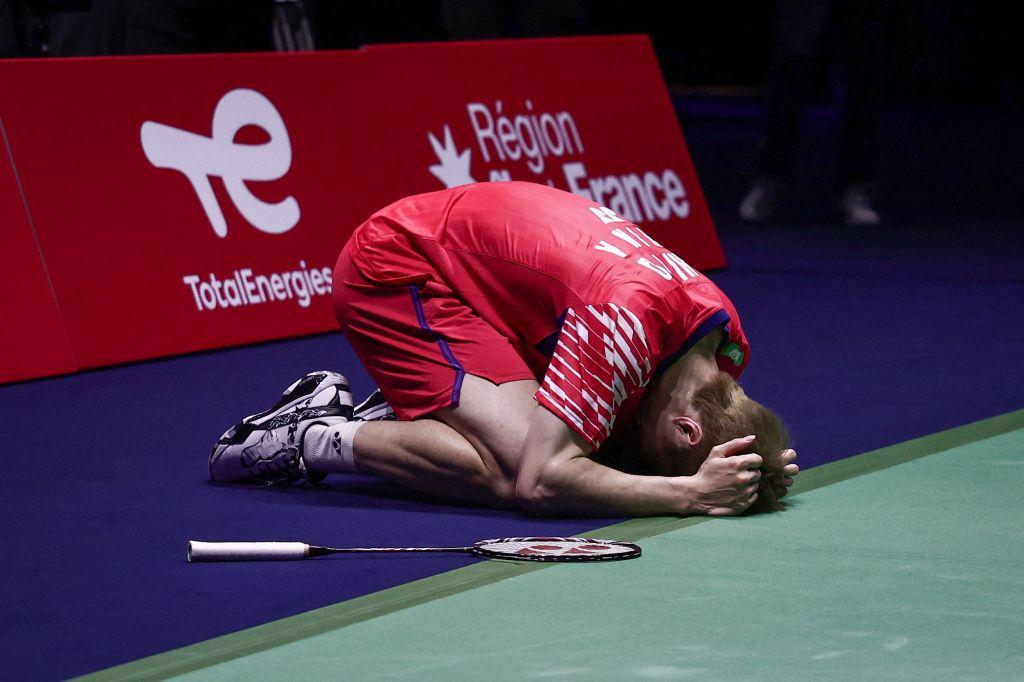 开云体育平台在哪里注册-深一度｜一次次“撞墙”后，石宇奇终于站上世界之巅