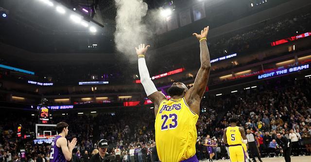 开云体育平台在哪里注册-雷迪克：国王本和我们一样投篮差 今晚投得太准